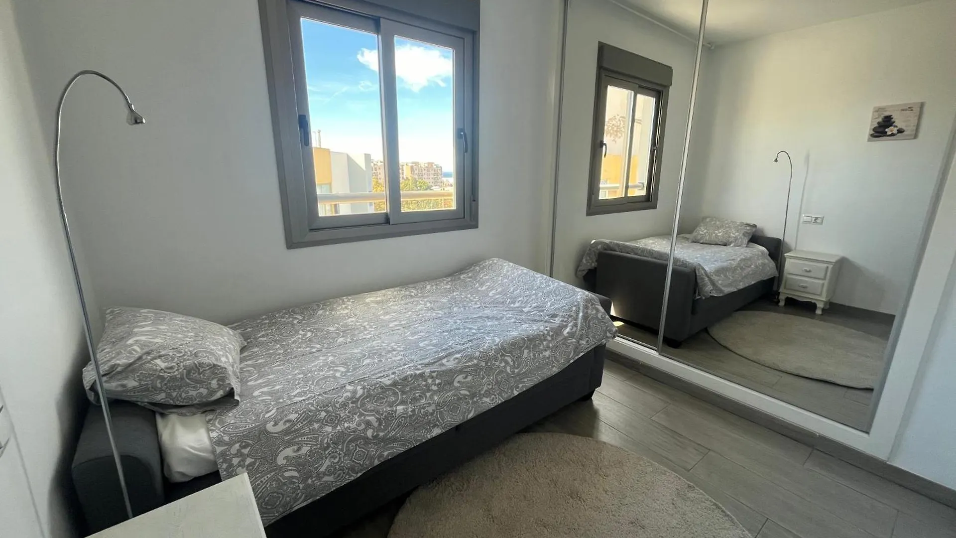 Апартаменты Penthouse Gloria Нерха